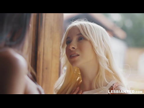 ❤️ Tyttö tulee kotiin muutamaa kuukautta myöhemmin ja päätyy syömään äitipuolensa pillua Pornovideo at us ❌️